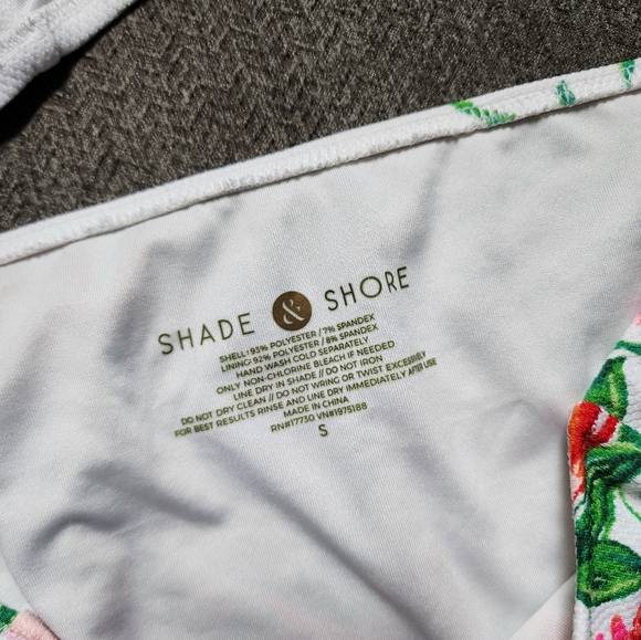 Shade & Shore Bikini Set - White Floral - Size 34D/Small - Picture 8 of 8
